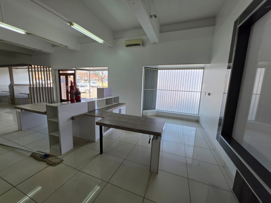To Let Commercial Property for Rent in Bethlehem Free State